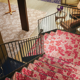 タイルカーペット和風織物調：階段に敷くことで足音を吸収する音対策